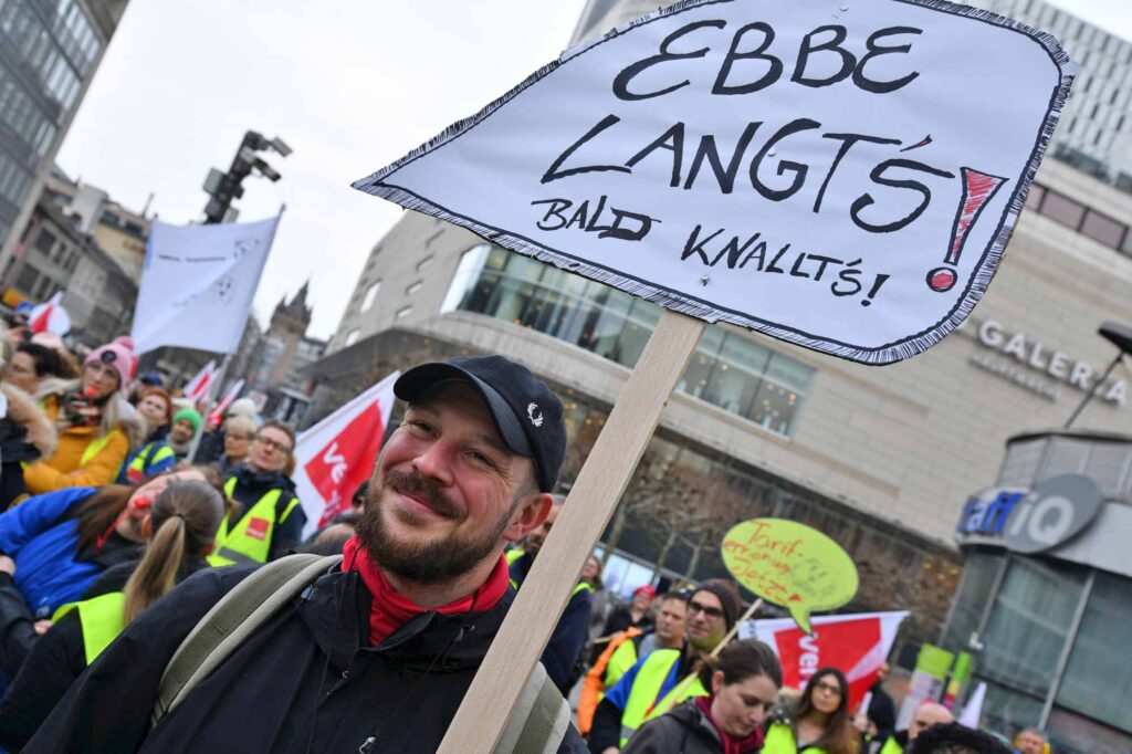 Warnstreik der hessischen Landesbeschäftigten am 12. März in Frankfurt