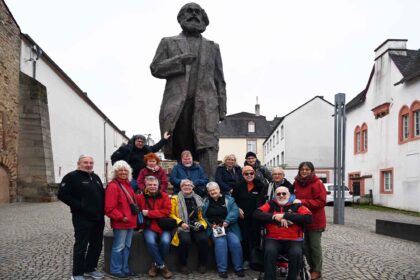 Gruppenfoto mit Karla Marx